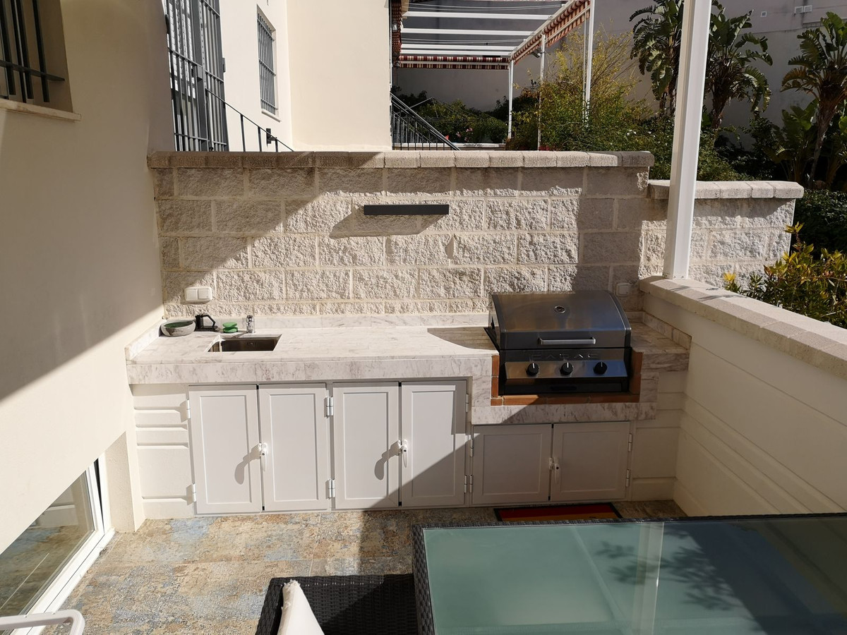 4 Bed Townhouse for sale in Estepona Costa Del Sol, Málaga, Spain