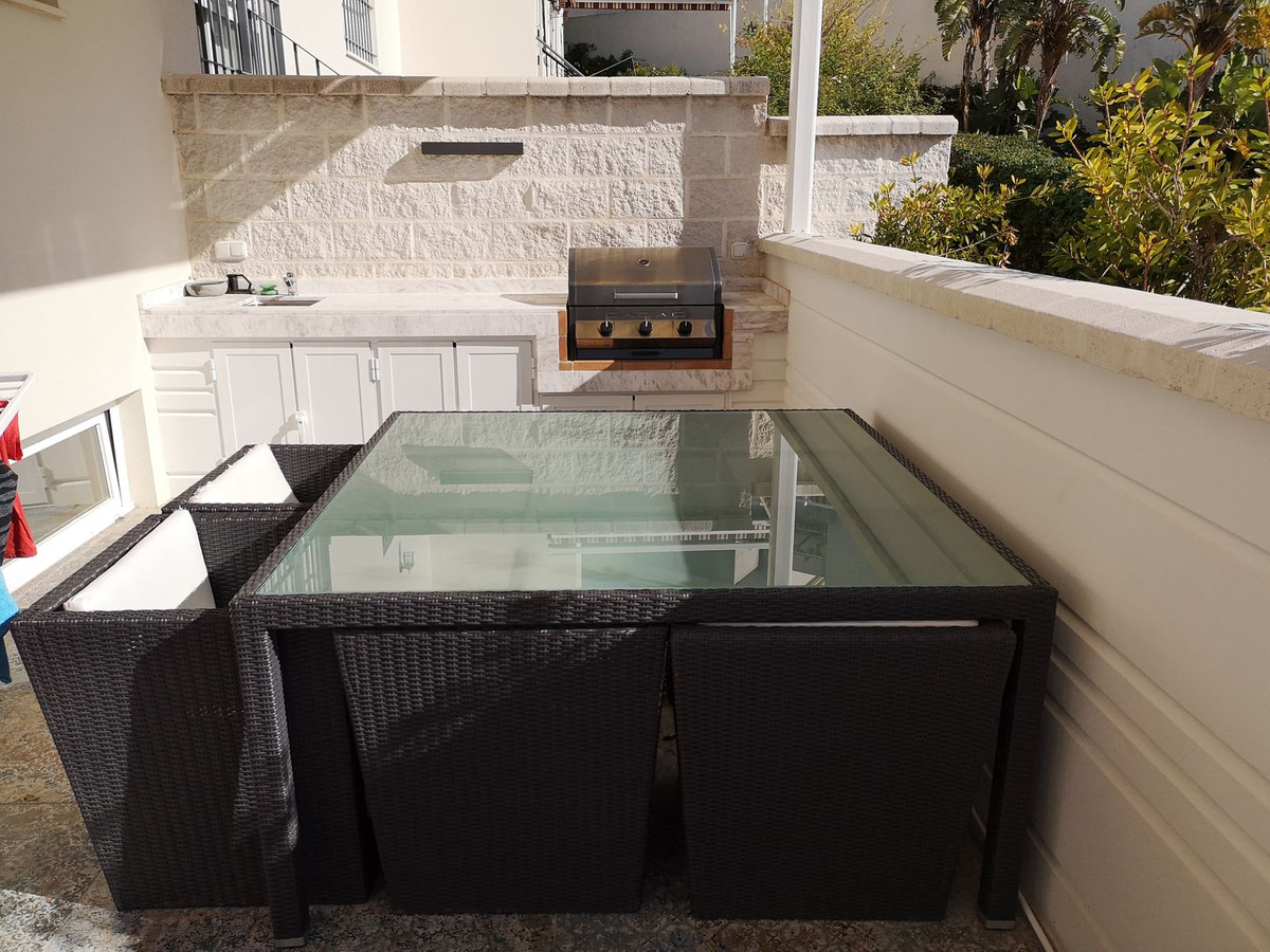 4 Bed Townhouse for sale in Estepona Costa Del Sol, Málaga, Spain