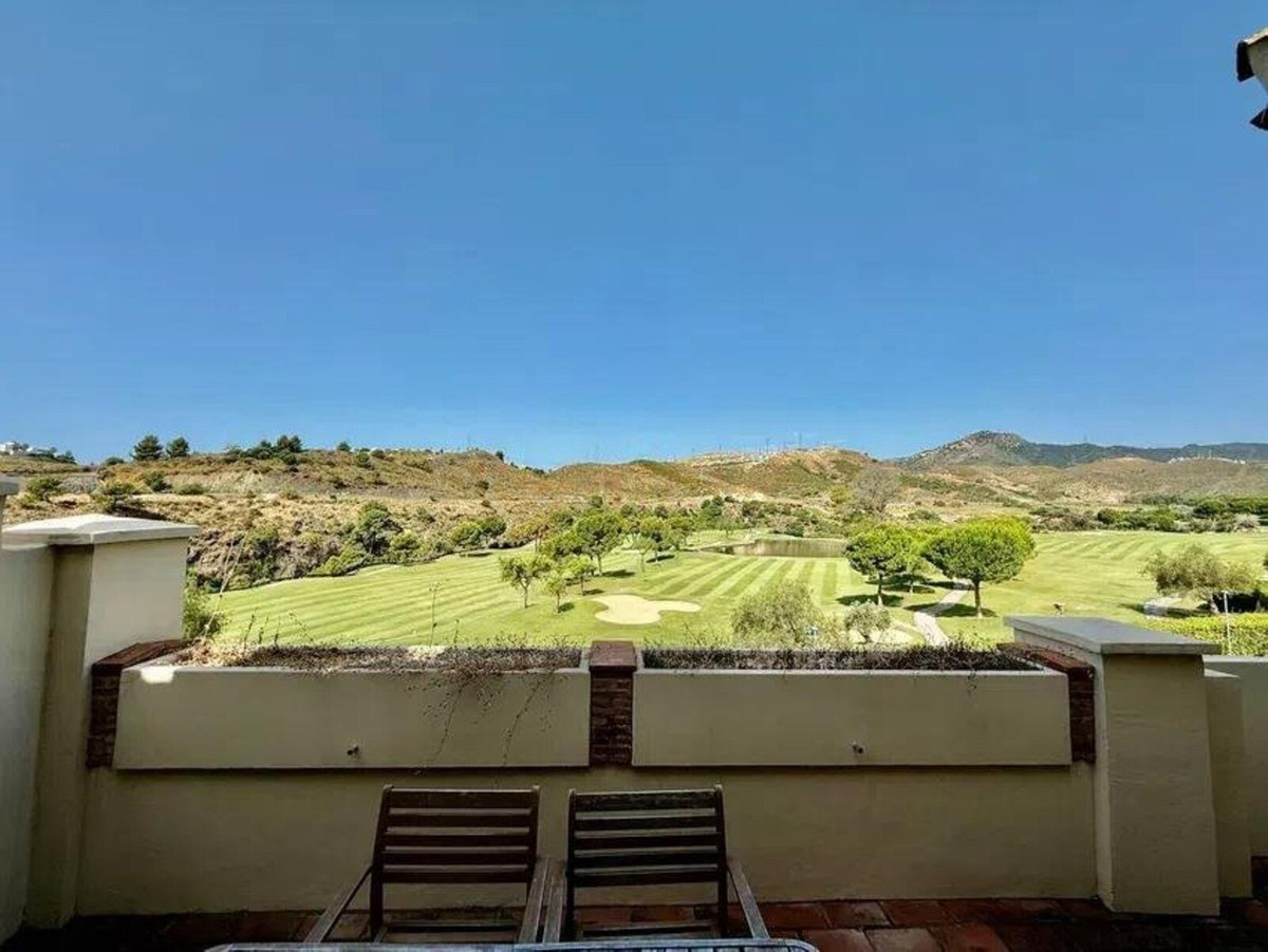 3 Bed Apartment for sale in Benahavís Costa Del Sol, Málaga, Spain