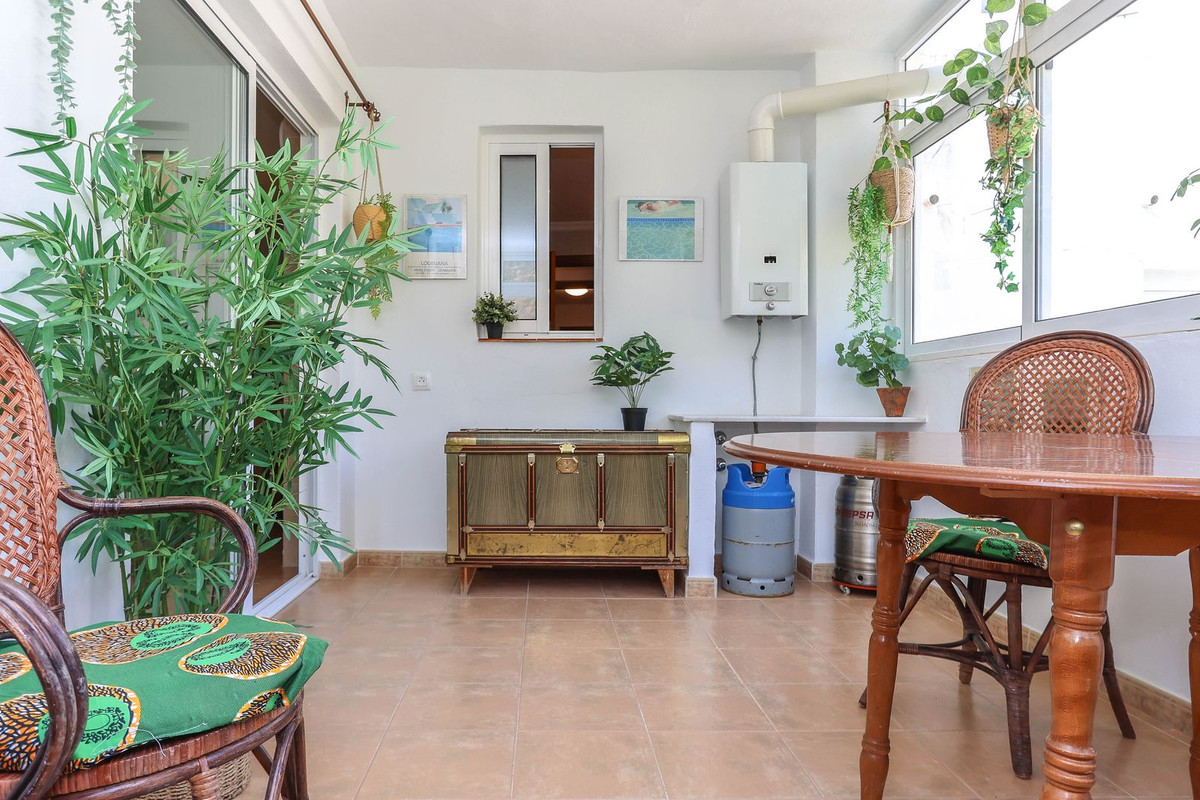 5 Bed Townhouse for sale in Tolox Costa Del Sol, Málaga, Spain