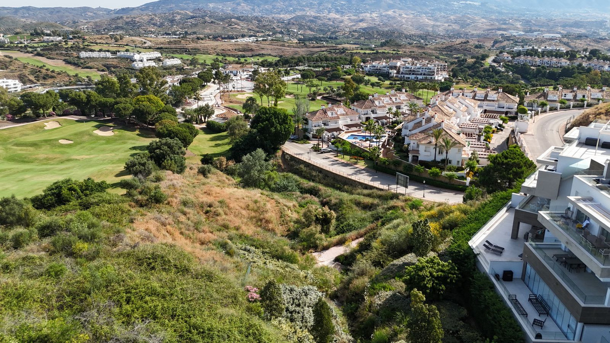 Se vende Apartamento Planta Media de 2 dormitorios en Costa Del Sol East, Málaga, España