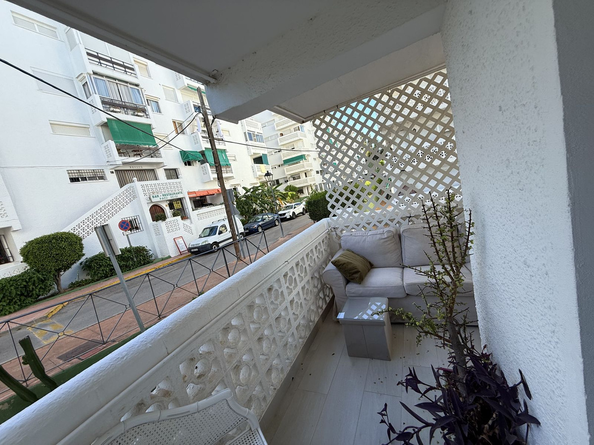 3 Bed Apartment for sale in Estepona Costa Del Sol, Málaga, Spain