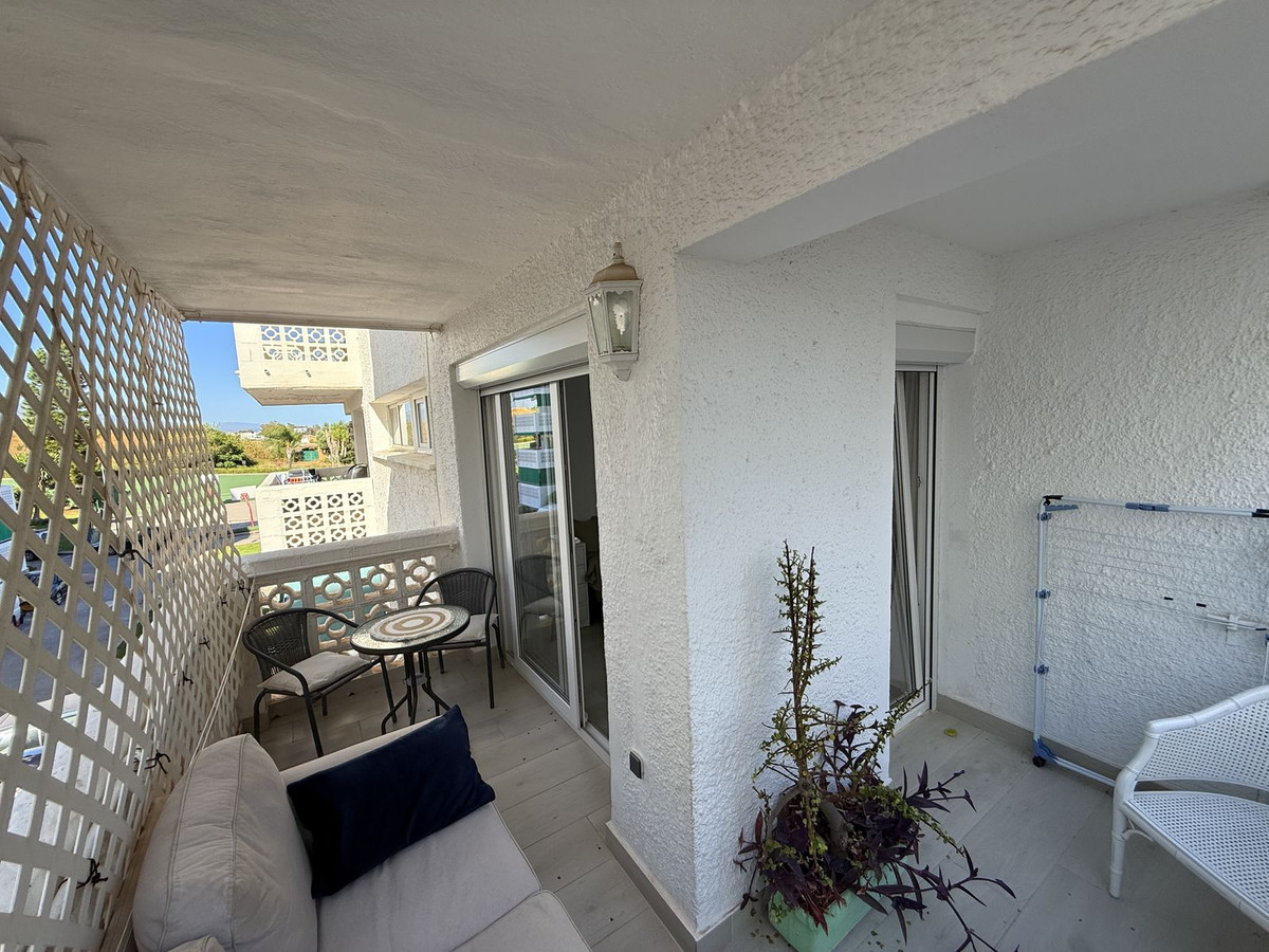 3 Bed Apartment for sale in Estepona Costa Del Sol, Málaga, Spain