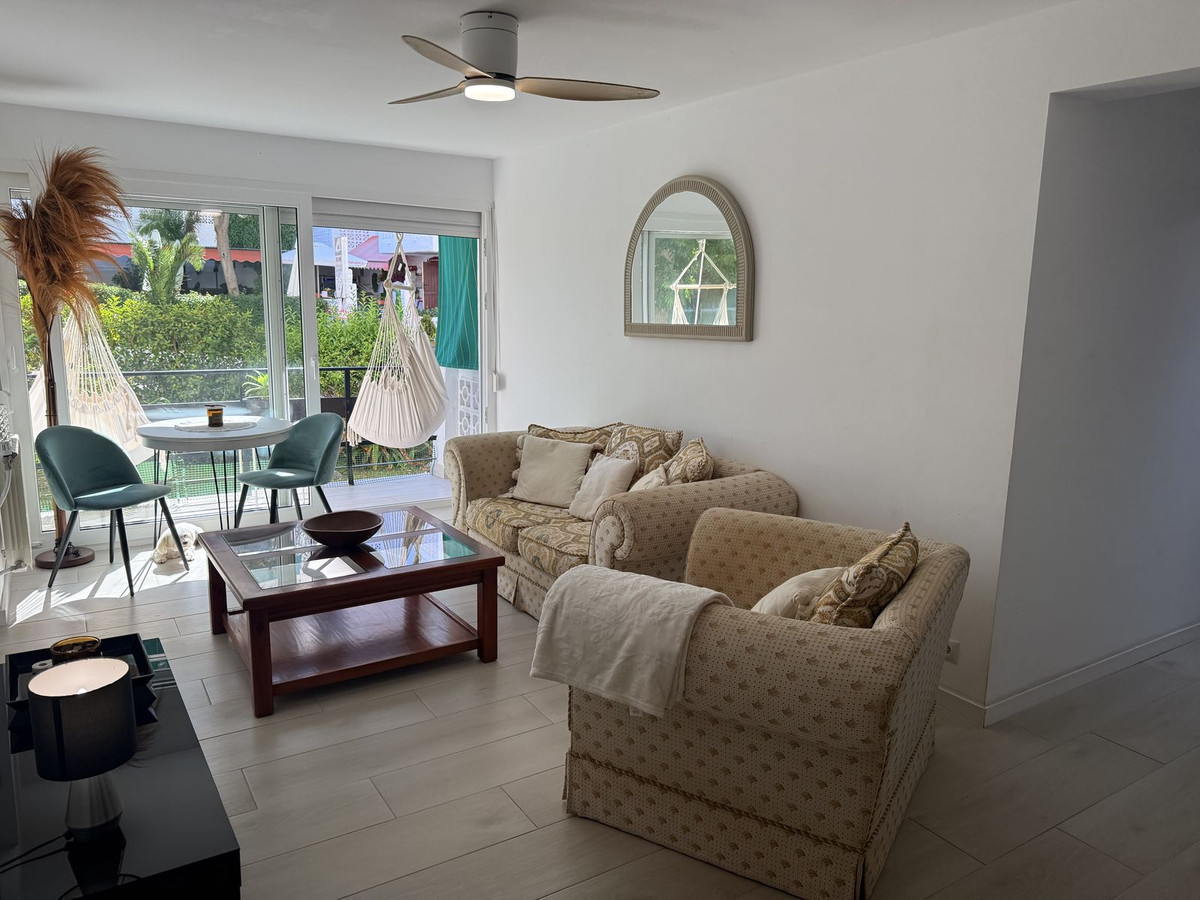 3 Bed Apartment for sale in Estepona Costa Del Sol, Málaga, Spain
