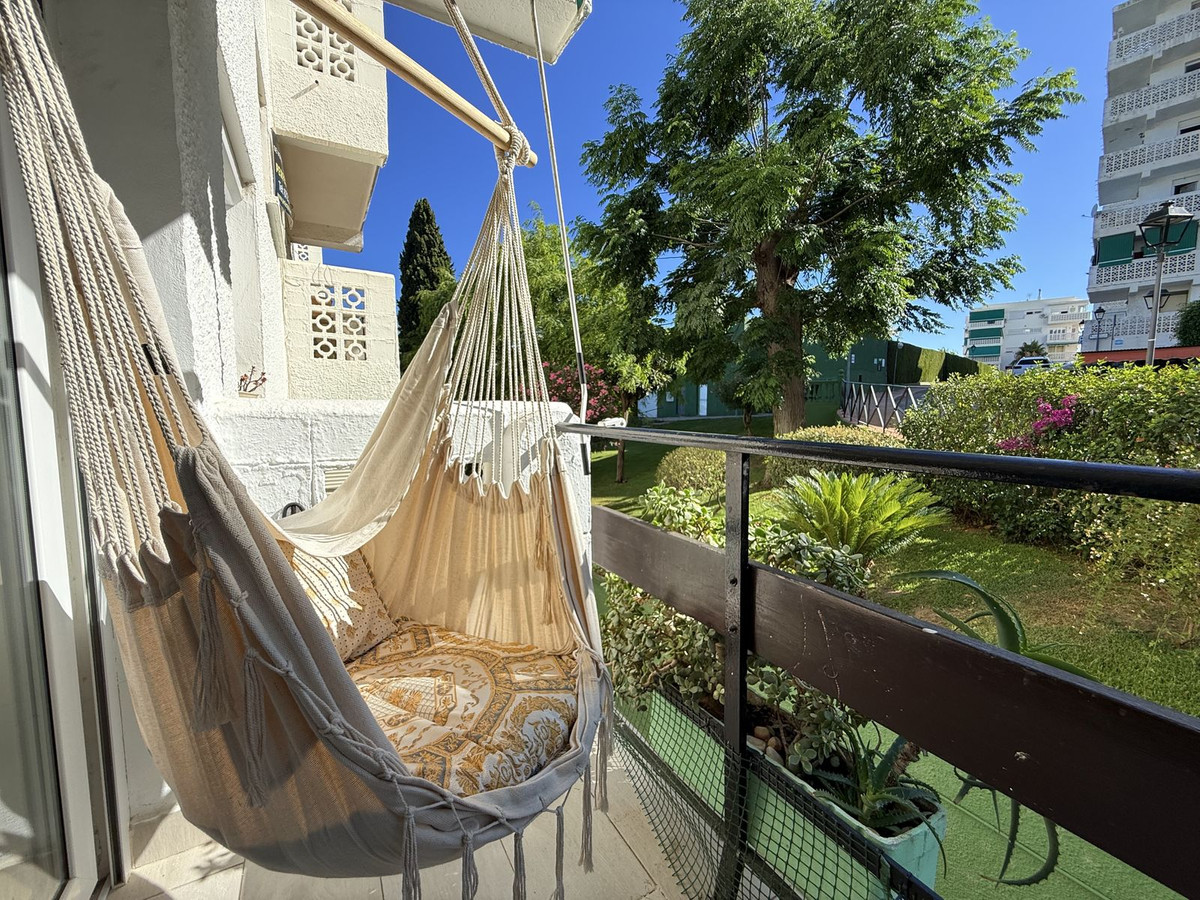 3 Bed Apartment for sale in Estepona Costa Del Sol, Málaga, Spain