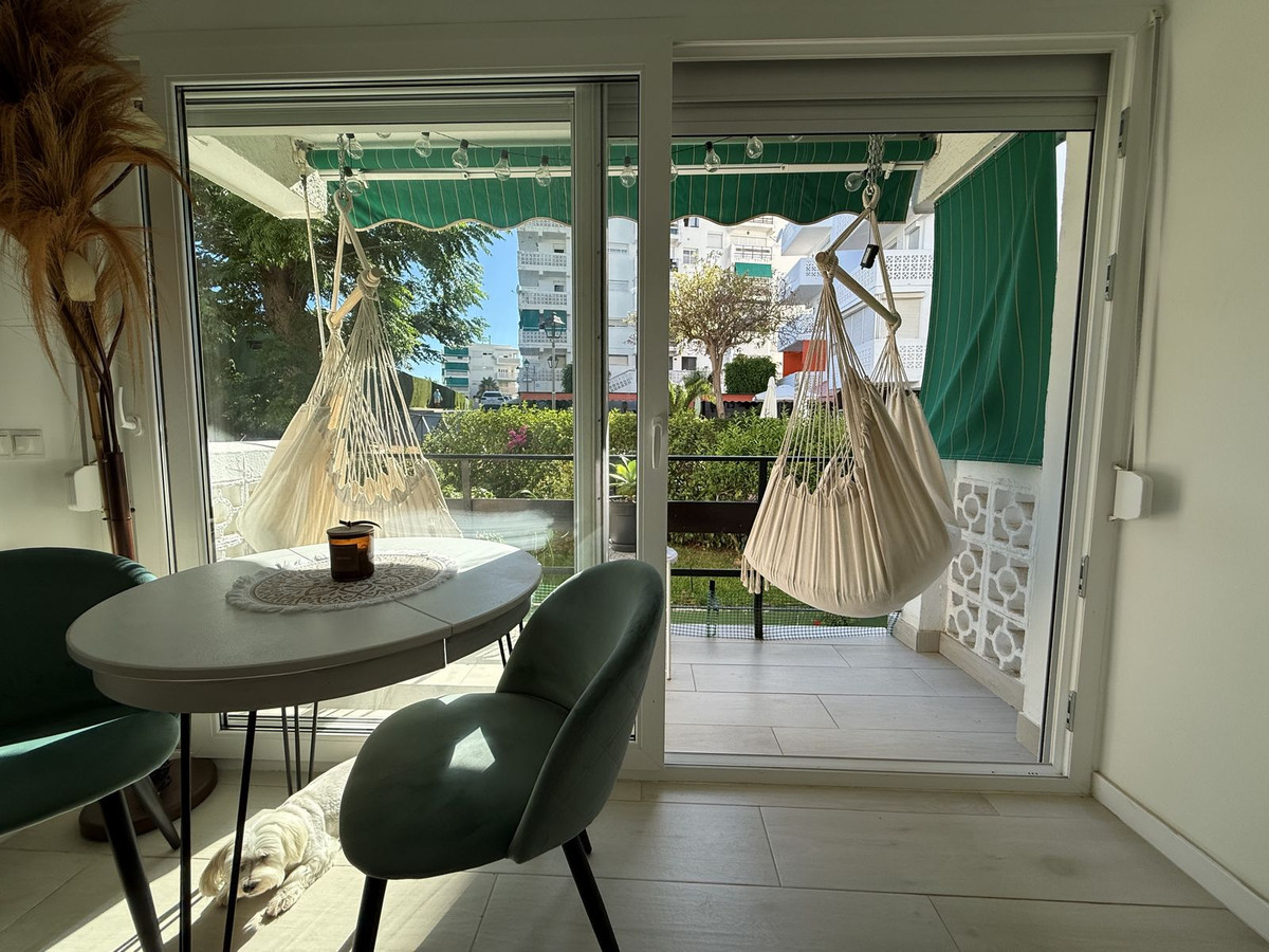 3 Bed Apartment for sale in Estepona Costa Del Sol, Málaga, Spain
