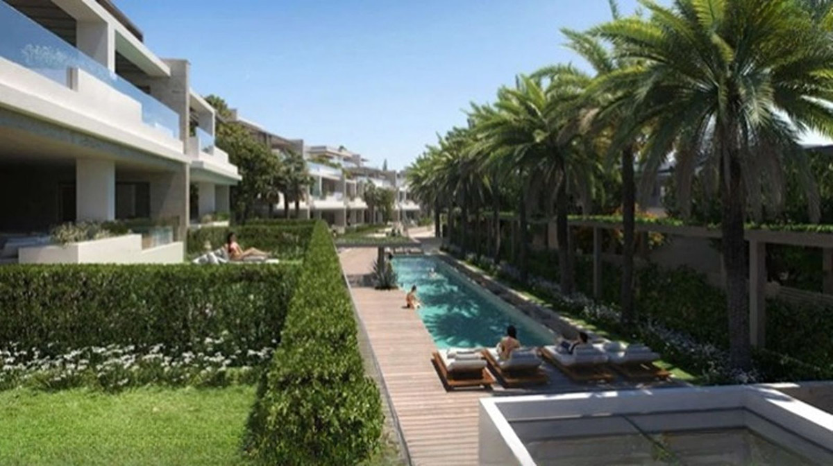 4 Bed Apartment for sale in The Golden Mile Costa Del Sol, Málaga, Spain