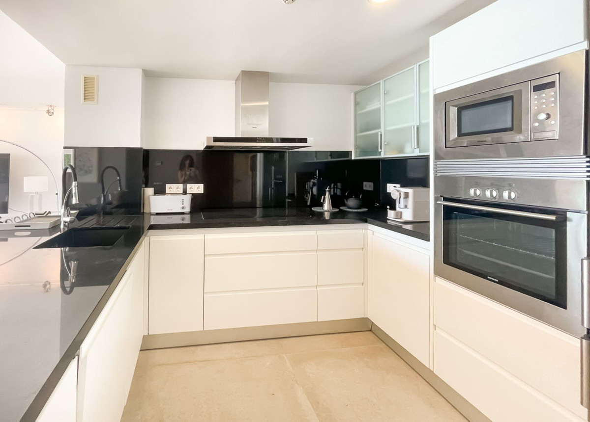 3 Bed Apartment for sale in Benalmadena Costa Del Sol, Málaga, Spain