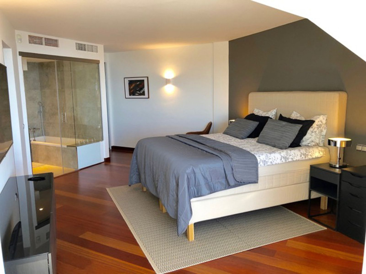 3 Bed Apartment for sale in Benalmadena Costa Del Sol, Málaga, Spain