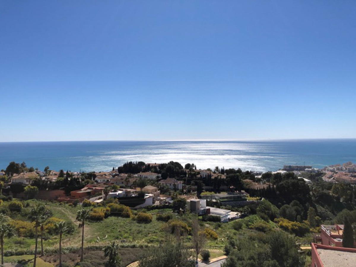 3 Bed Apartment for sale in Benalmadena Costa Del Sol, Málaga, Spain