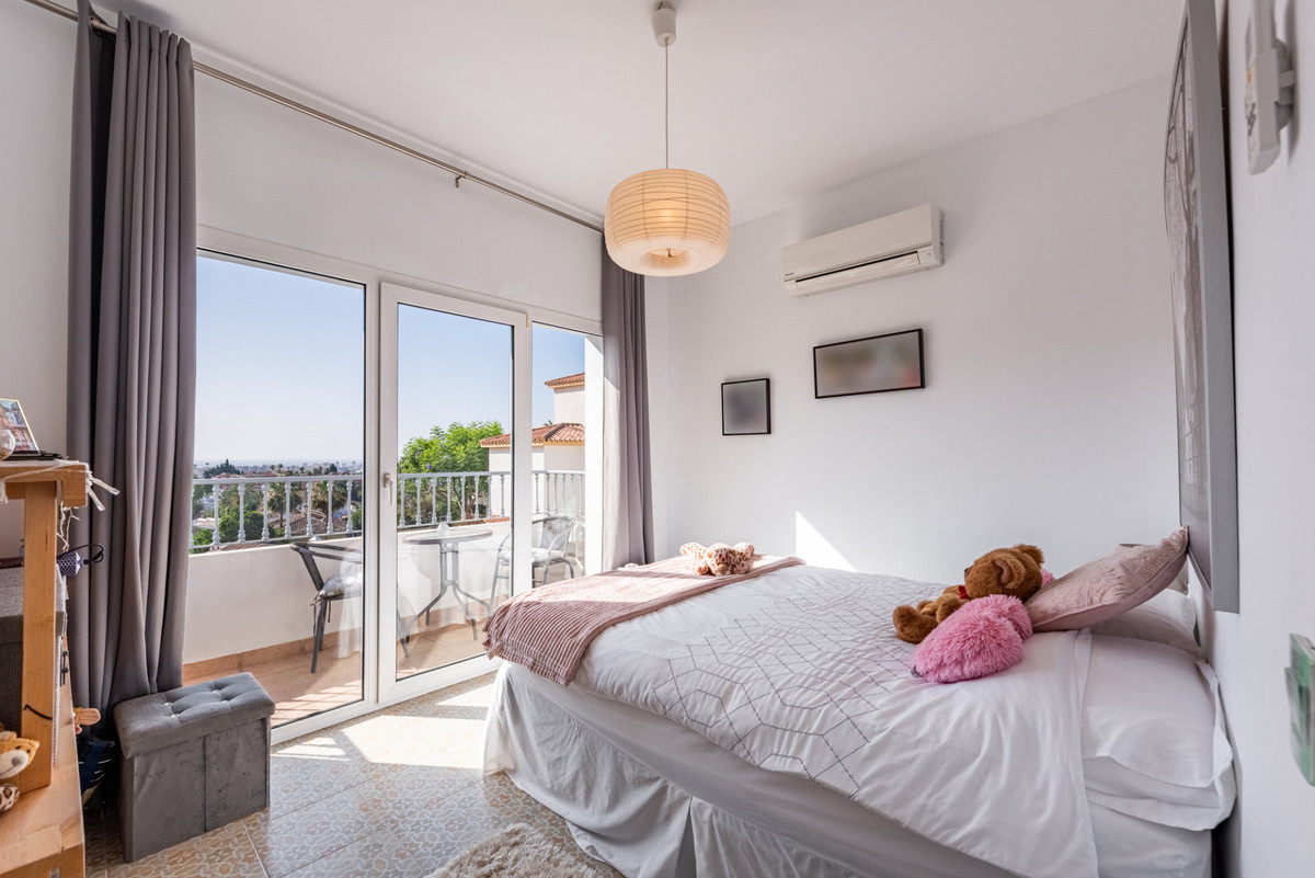 Se vende Villa - Chalet de 6 dormitorios en Costa Del Sol, Málaga, España