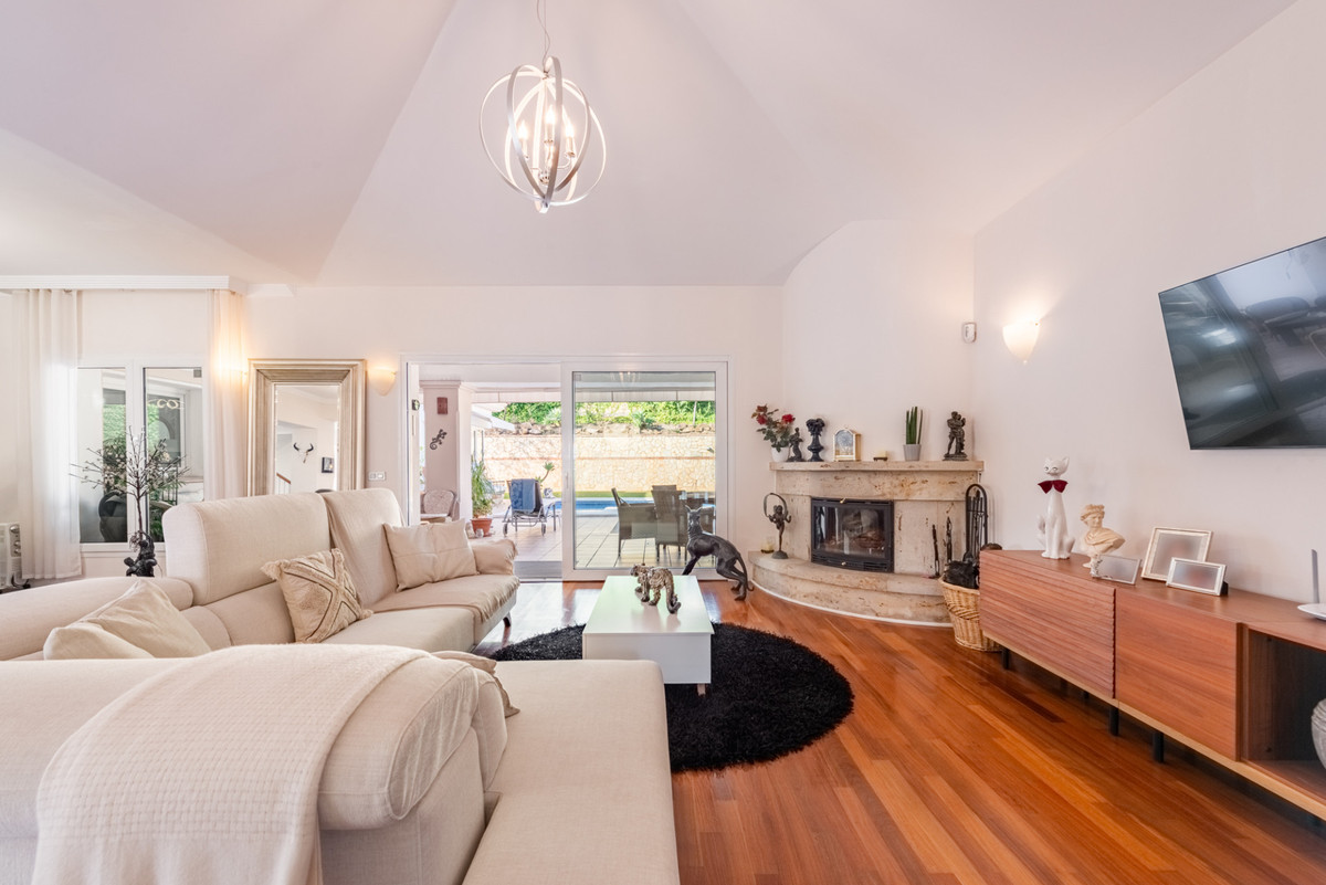 Se vende Villa - Chalet de 6 dormitorios en Costa Del Sol, Málaga, España