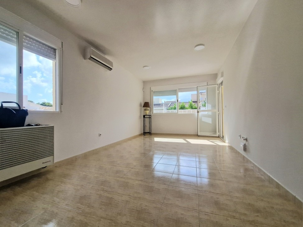 Se vende Pareada de 3 dormitorios en Costa Blanca, Alicante, España