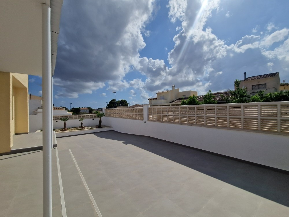Se vende Pareada de 3 dormitorios en Costa Blanca, Alicante, España