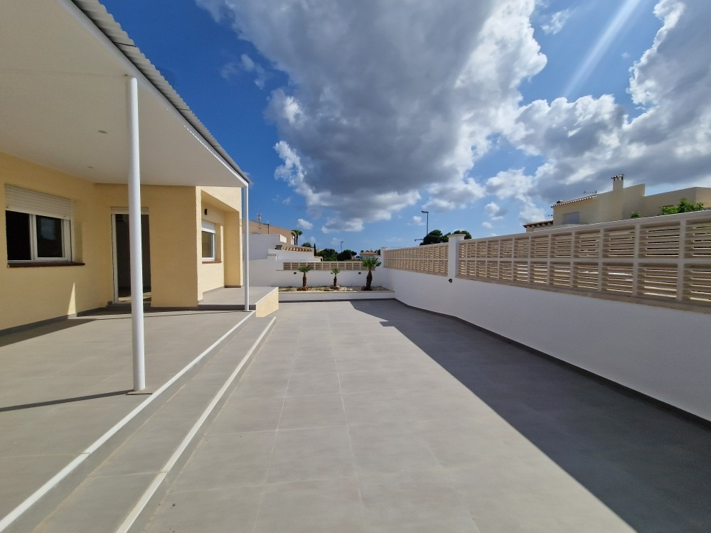 Se vende Pareada de 3 dormitorios en Costa Blanca, Alicante, España