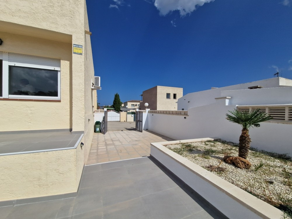 Se vende Pareada de 3 dormitorios en Costa Blanca, Alicante, España
