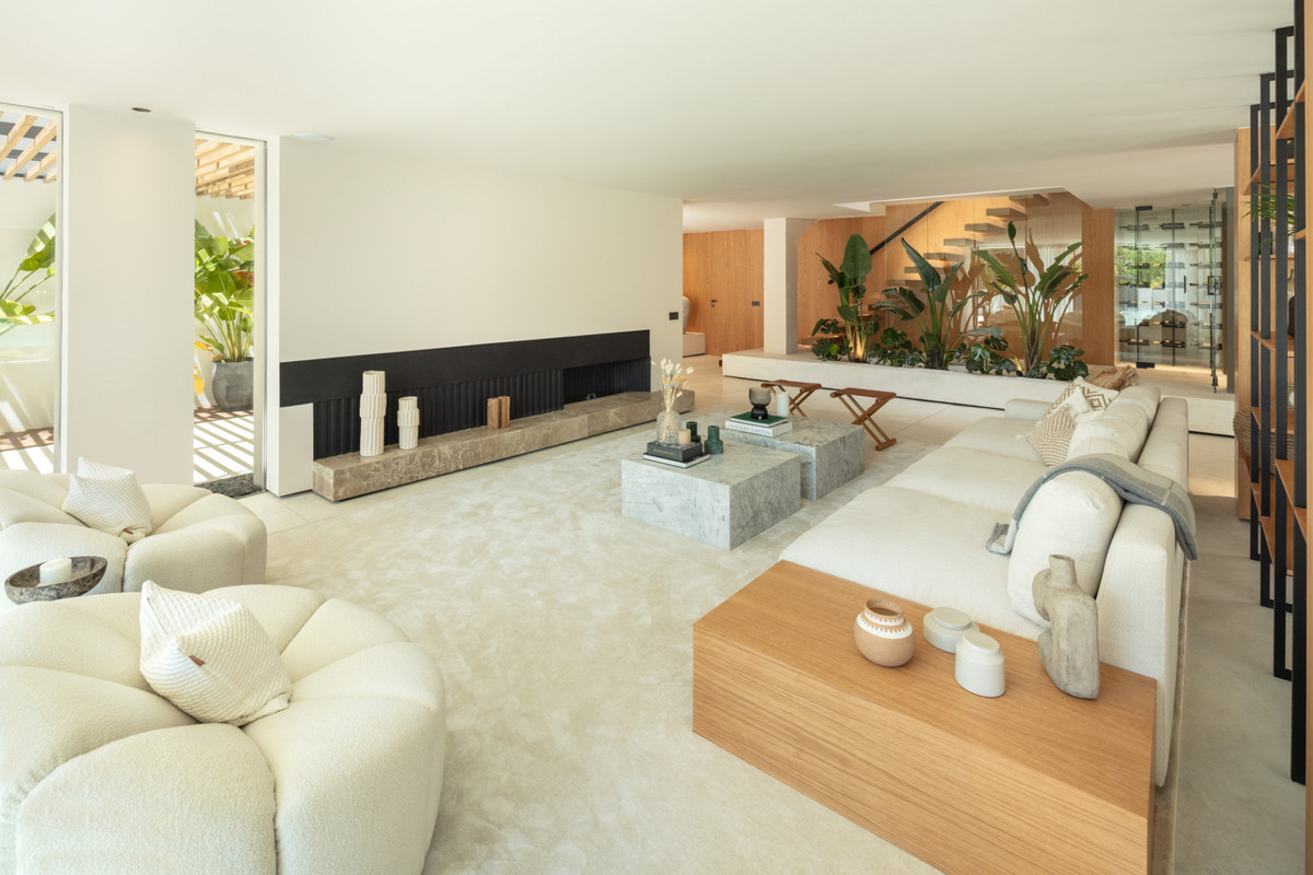 Se vende Villa - Chalet de 4 dormitorios en Costa Del Sol, Málaga, España