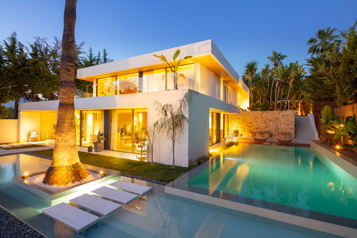 Se vende Villa - Chalet de 4 dormitorios en Costa Del Sol, Málaga, España