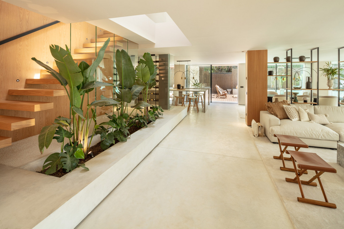 Se vende Villa - Chalet de 4 dormitorios en Costa Del Sol, Málaga, España