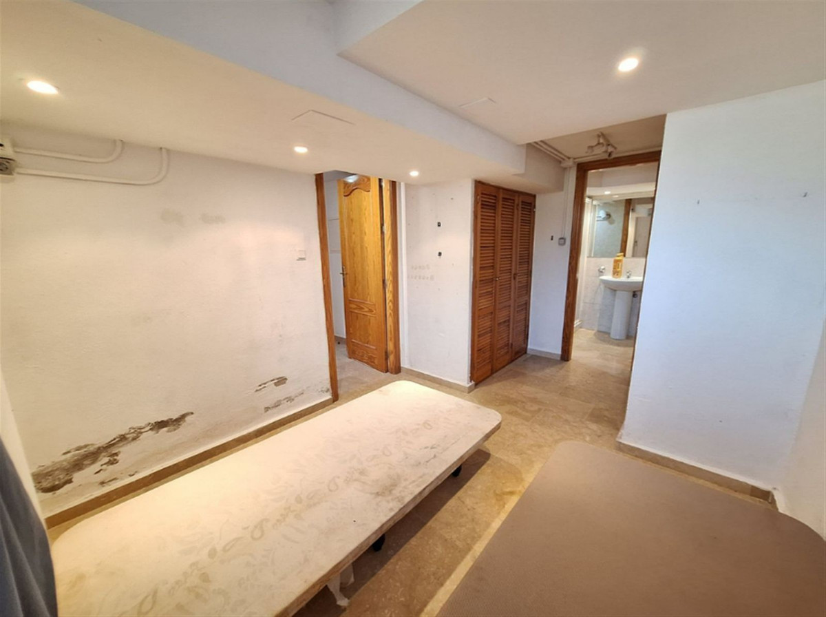 4 Bed Townhouse for sale in Nueva Andalucía Costa Del Sol, Málaga, Spain