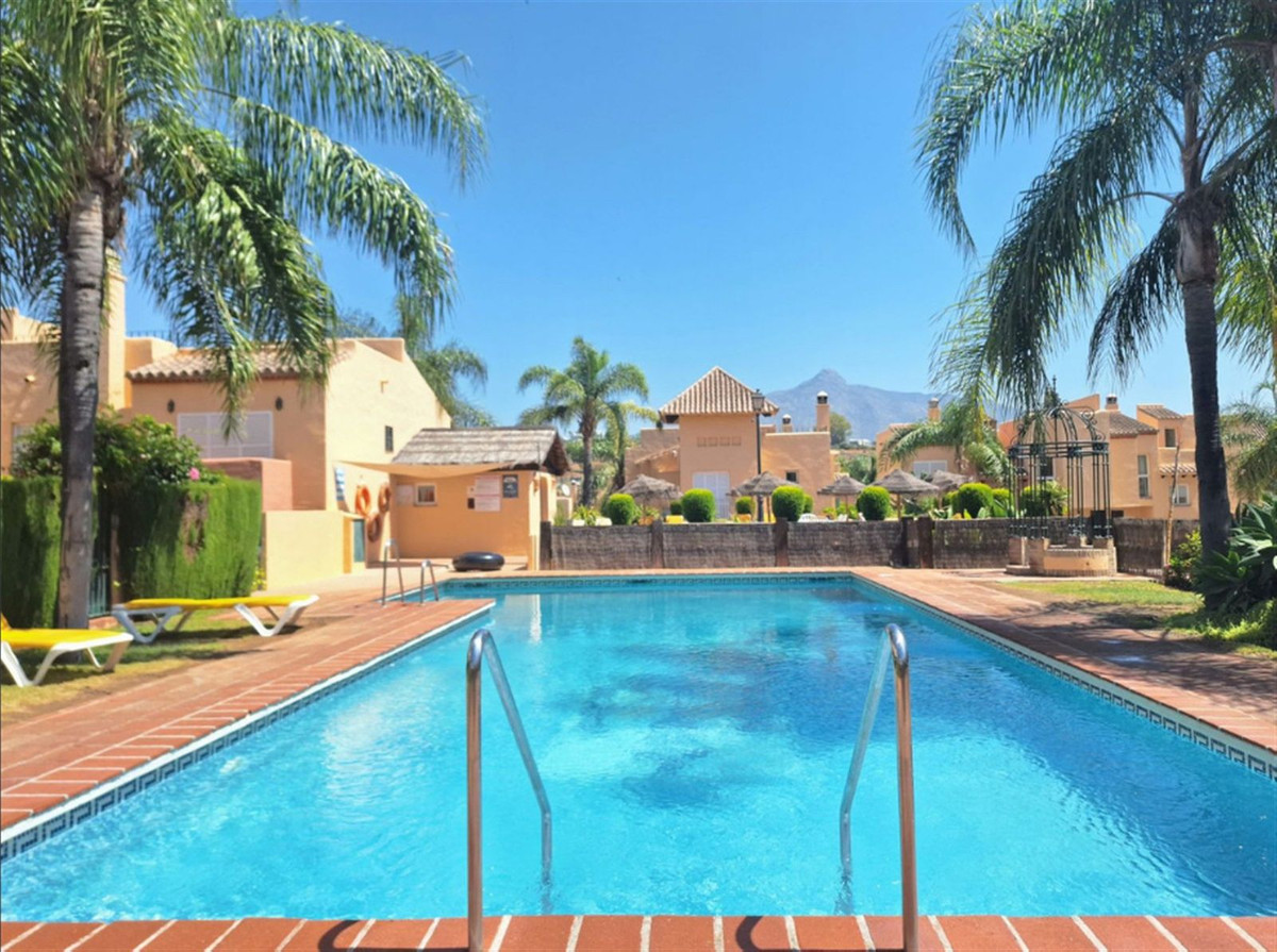 4 Bed Townhouse for sale in Nueva Andalucía Costa Del Sol, Málaga, Spain