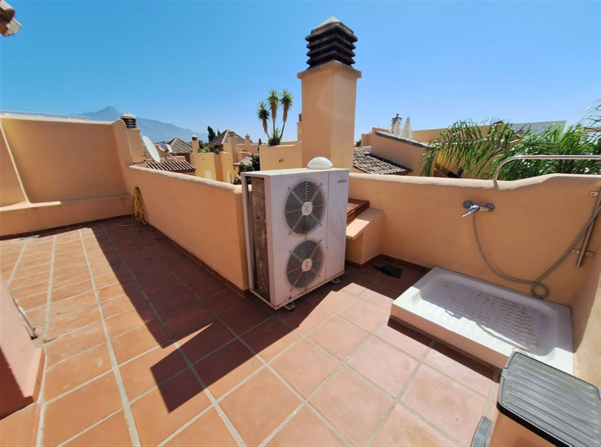 4 Bed Townhouse for sale in Nueva Andalucía Costa Del Sol, Málaga, Spain