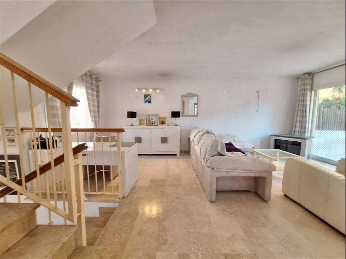 4 Bed Townhouse for sale in Nueva Andalucía Costa Del Sol, Málaga, Spain