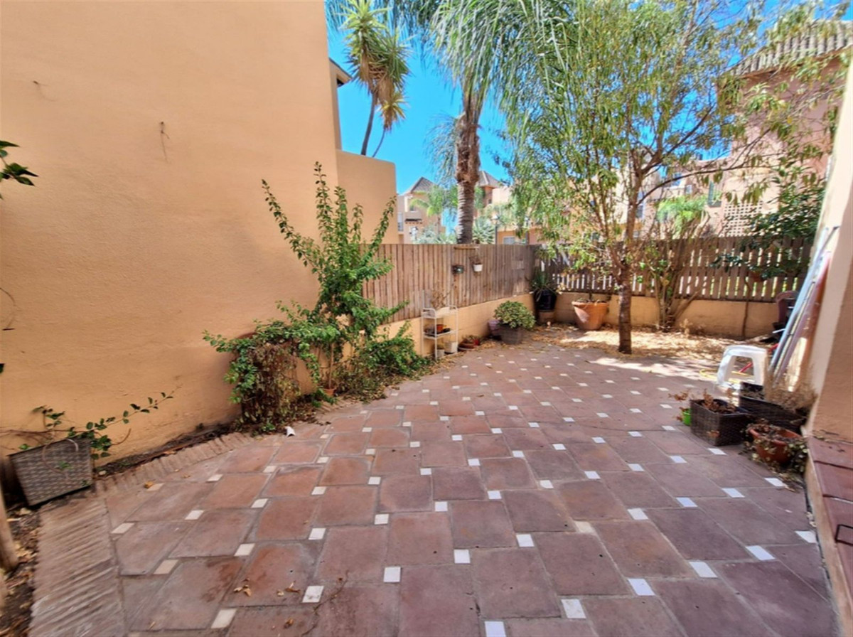 4 Bed Townhouse for sale in Nueva Andalucía Costa Del Sol, Málaga, Spain