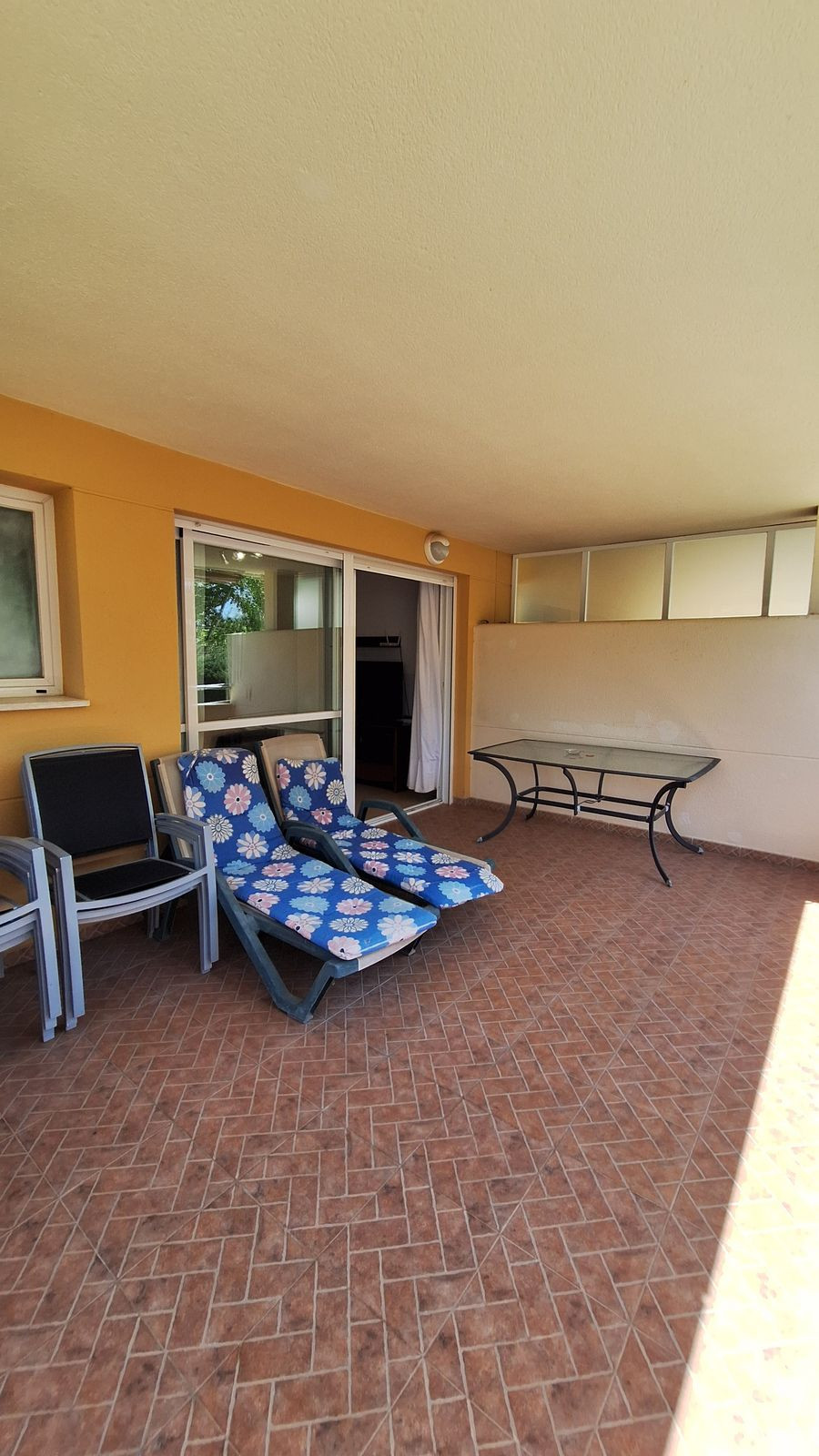 Se vende Apartamento Planta Media de 3 dormitorios en Costa Del Sol, Málaga, España