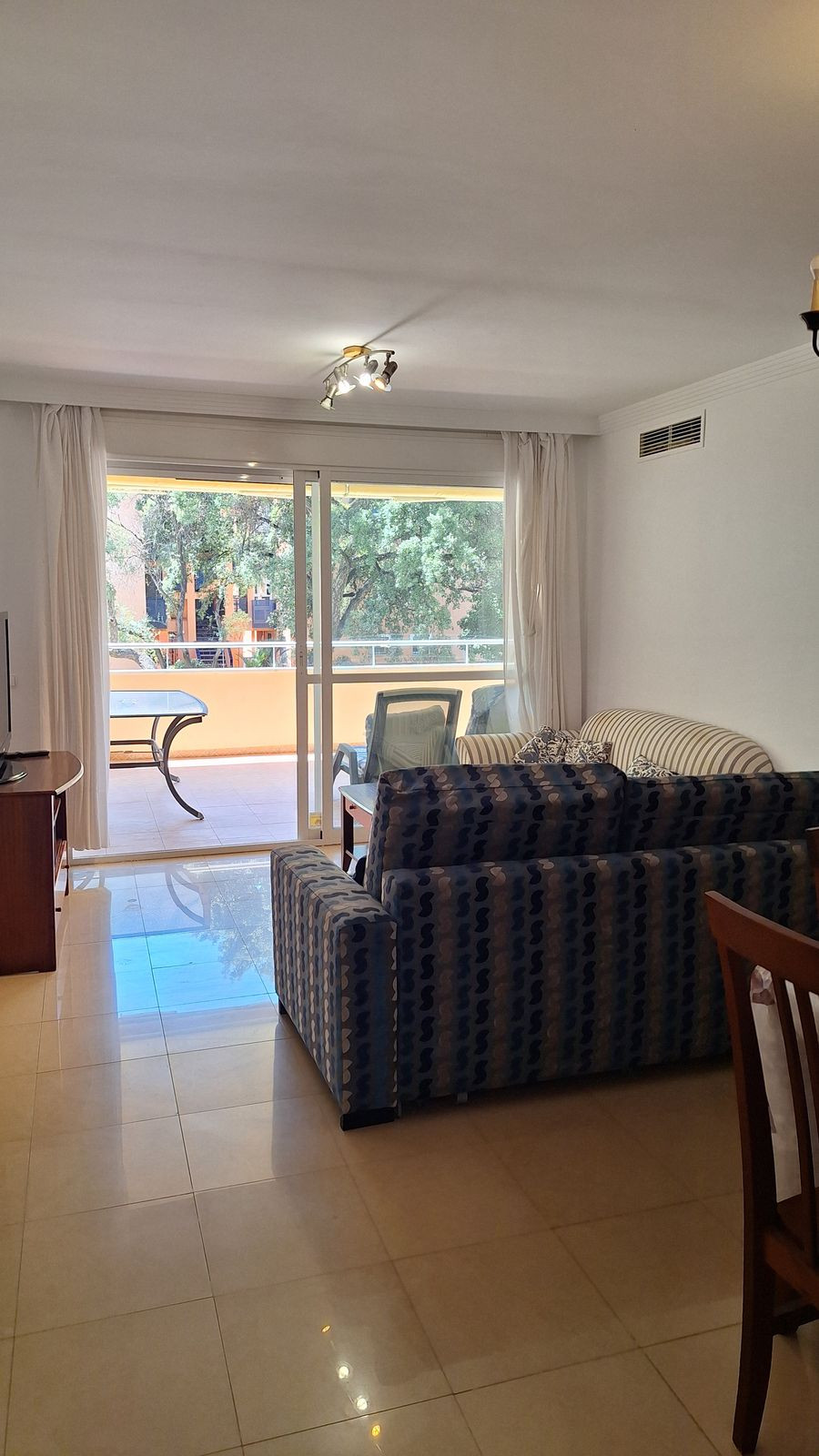 Se vende Apartamento Planta Media de 3 dormitorios en Costa Del Sol, Málaga, España