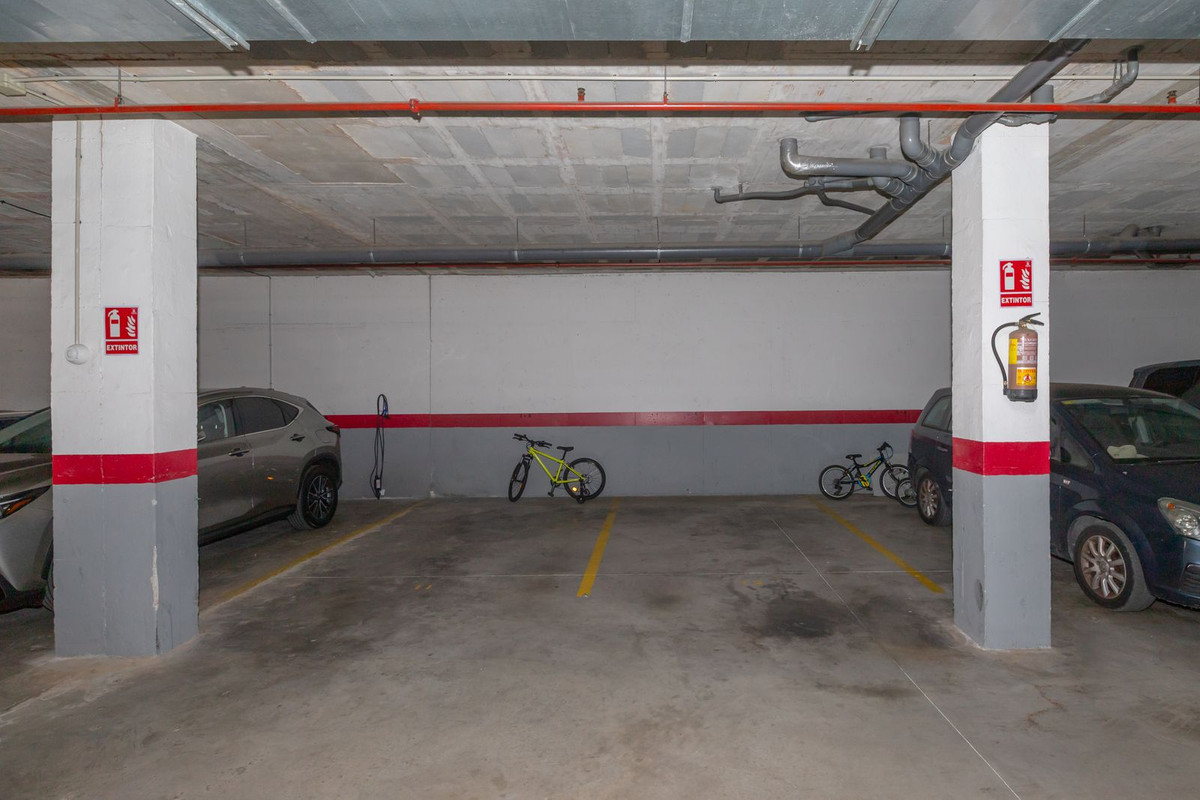Se vende Apartamento Planta Media de 3 dormitorios en Costa Del Sol, Málaga, España