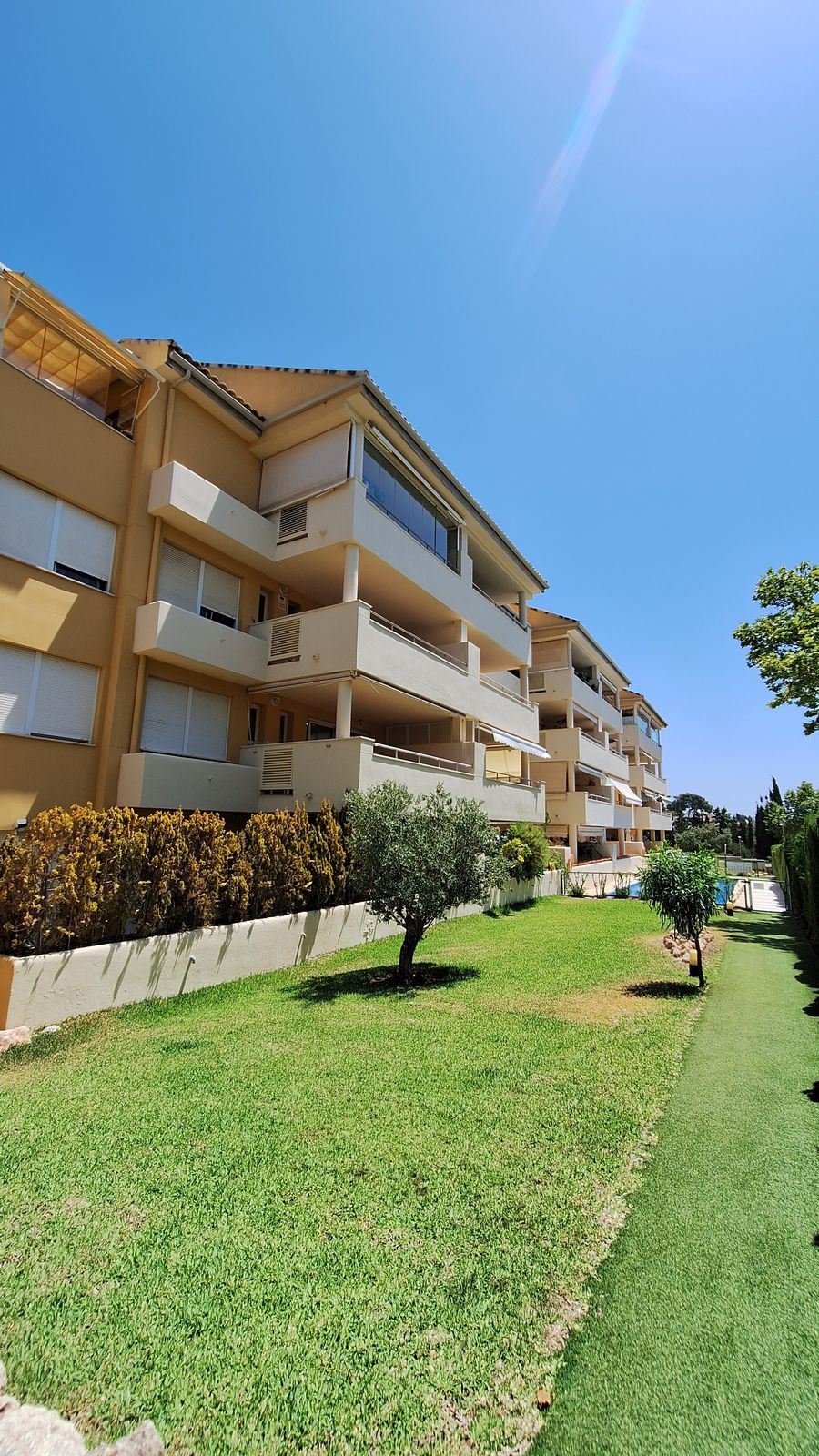 Se vende Apartamento Planta Media de 3 dormitorios en Costa Del Sol, Málaga, España