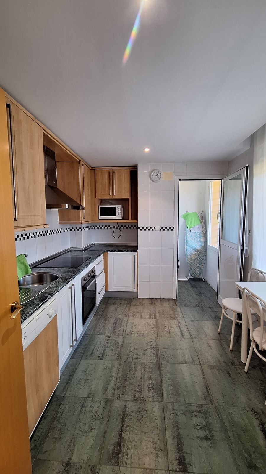 Se vende Apartamento Planta Media de 3 dormitorios en Costa Del Sol, Málaga, España