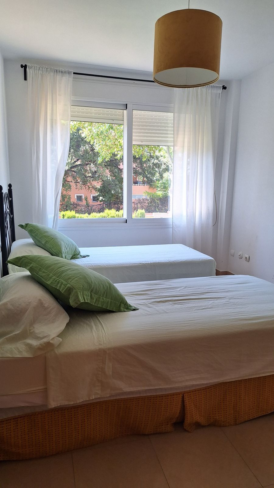 Se vende Apartamento Planta Media de 3 dormitorios en Costa Del Sol, Málaga, España