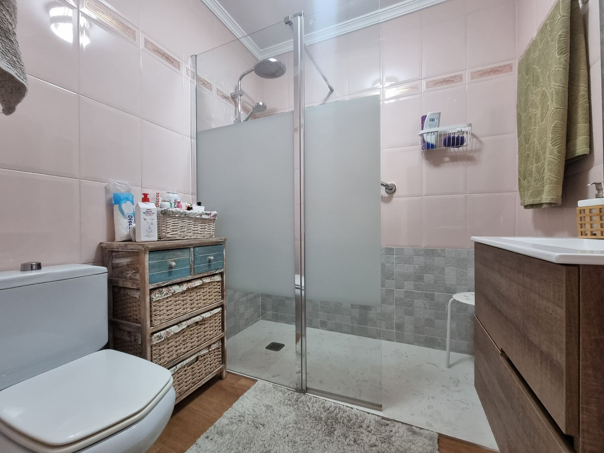 9 Bed Townhouse for sale in Alhaurín El Grande Costa Del Sol, Málaga, Spain