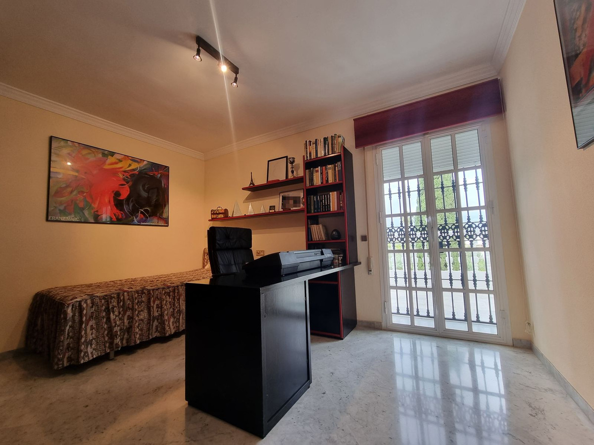 9 Bed Townhouse for sale in Alhaurín El Grande Costa Del Sol, Málaga, Spain