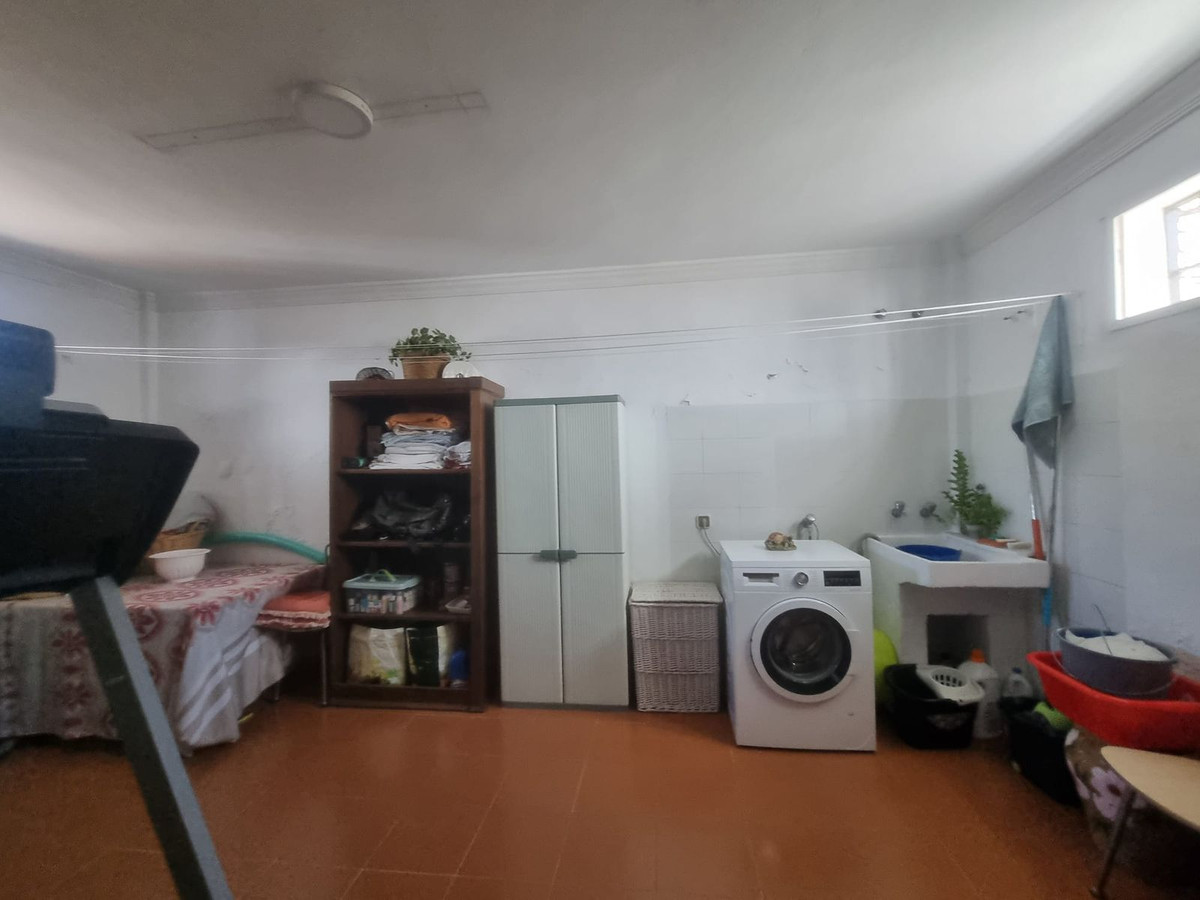 9 Bed Townhouse for sale in Alhaurín El Grande Costa Del Sol, Málaga, Spain