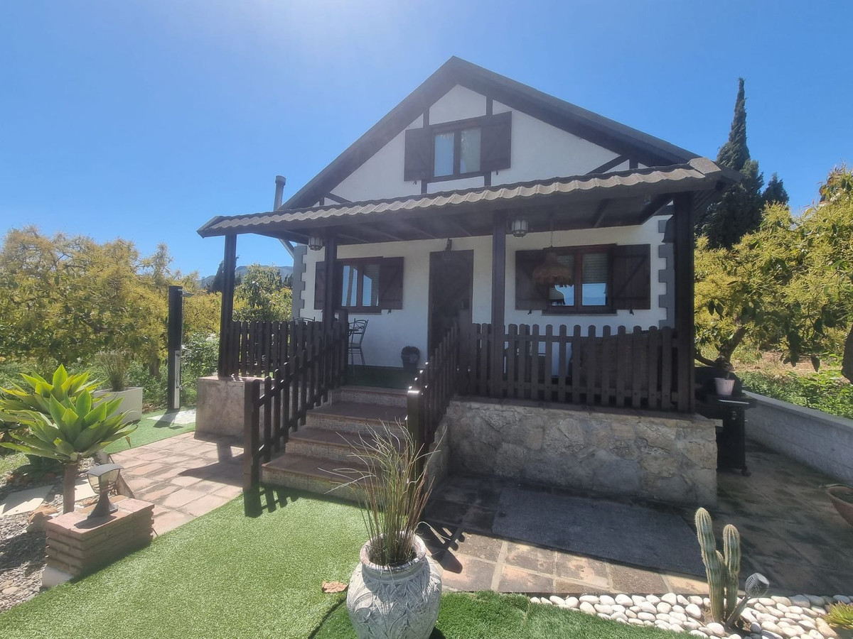 9 Bed Townhouse for sale in Alhaurín El Grande Costa Del Sol, Málaga, Spain