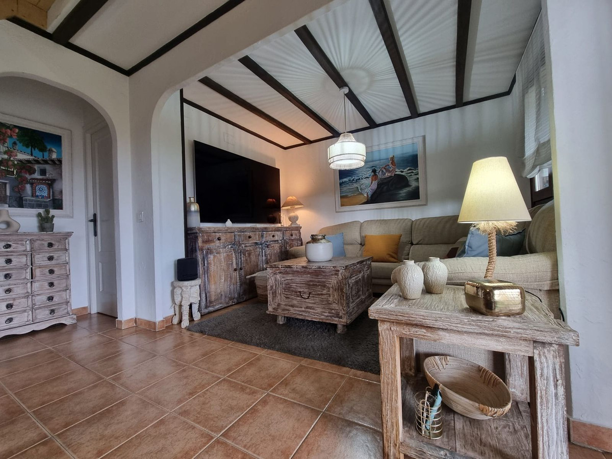 9 Bed Townhouse for sale in Alhaurín El Grande Costa Del Sol, Málaga, Spain