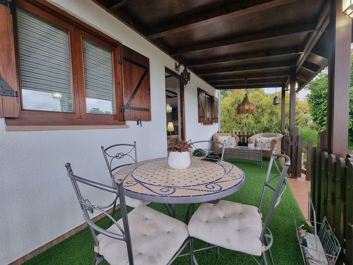 9 Bed Townhouse for sale in Alhaurín El Grande Costa Del Sol, Málaga, Spain