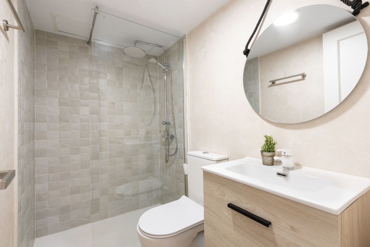 3 Bed Apartment for sale in Marbella Costa Del Sol, Málaga, Spain