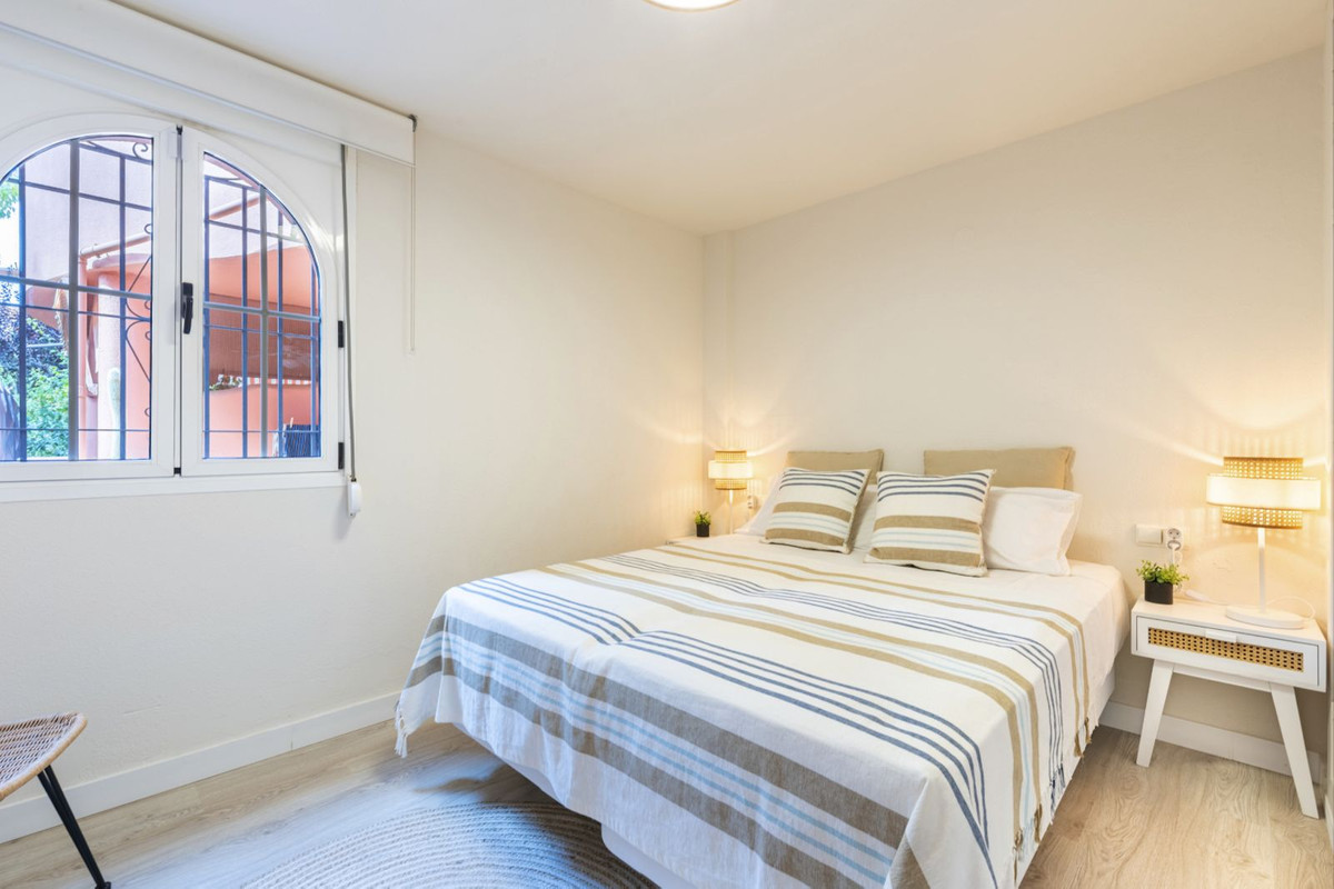 3 Bed Apartment for sale in Marbella Costa Del Sol, Málaga, Spain