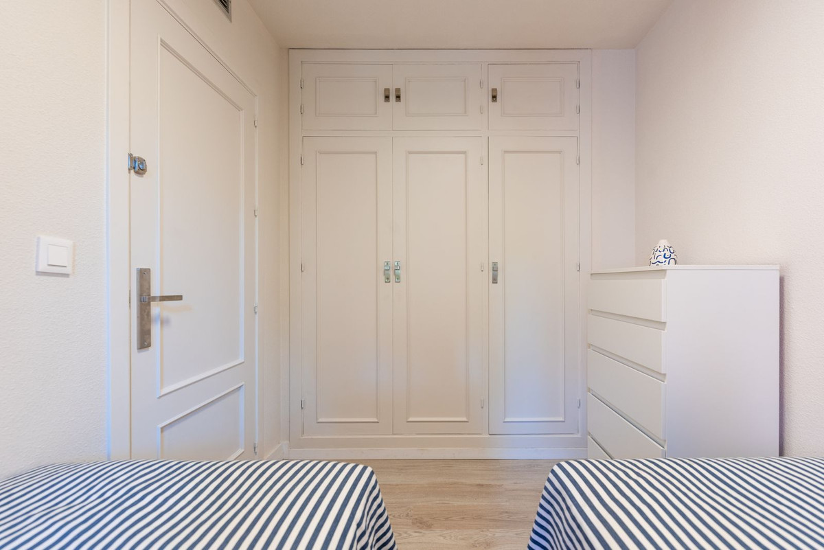 3 Bed Apartment for sale in Marbella Costa Del Sol, Málaga, Spain