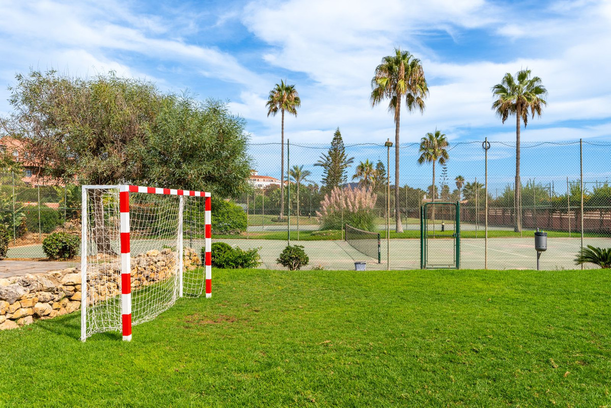 3 Bed Apartment for sale in Marbella Costa Del Sol, Málaga, Spain