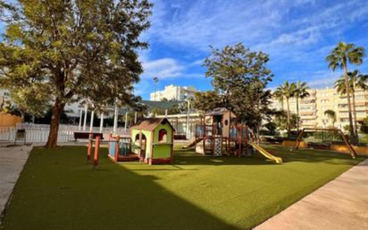 4 Bed Apartment for sale in Málaga Costa Del Sol, Málaga, Spain