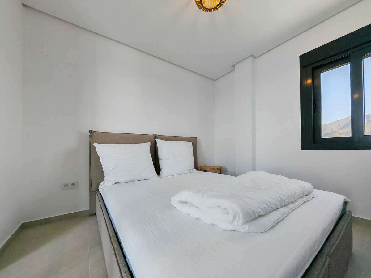 4 Bed Apartment for sale in Estepona Costa Del Sol, Málaga, Spain
