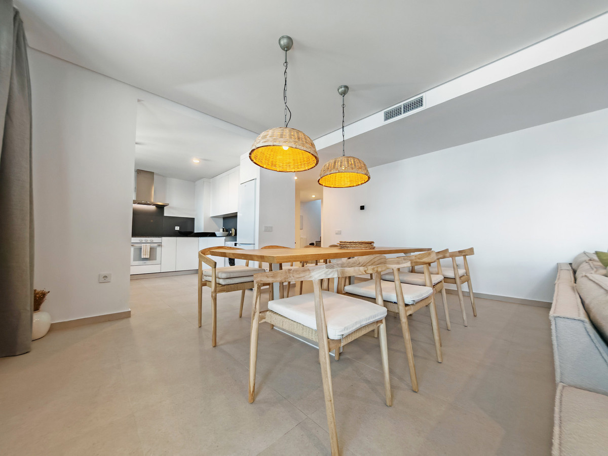 4 Bed Apartment for sale in Estepona Costa Del Sol, Málaga, Spain