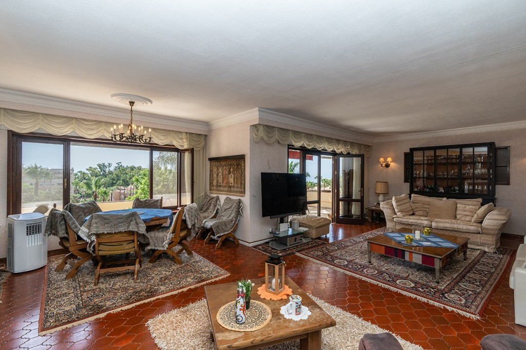 Se vende Villa - Chalet de 6 dormitorios en Costa Del Sol, Málaga, España