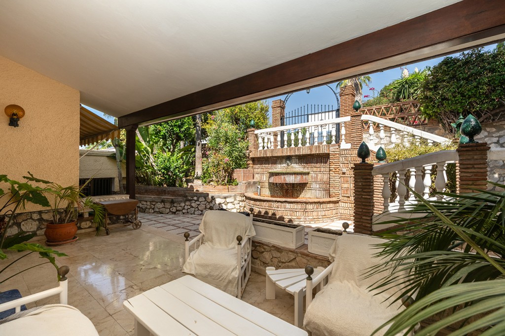 Se vende Villa - Chalet de 6 dormitorios en Costa Del Sol, Málaga, España