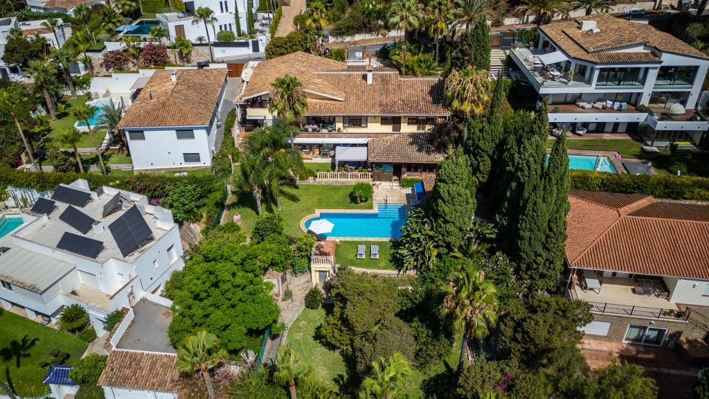 Se vende Villa - Chalet de 6 dormitorios en Costa Del Sol, Málaga, España